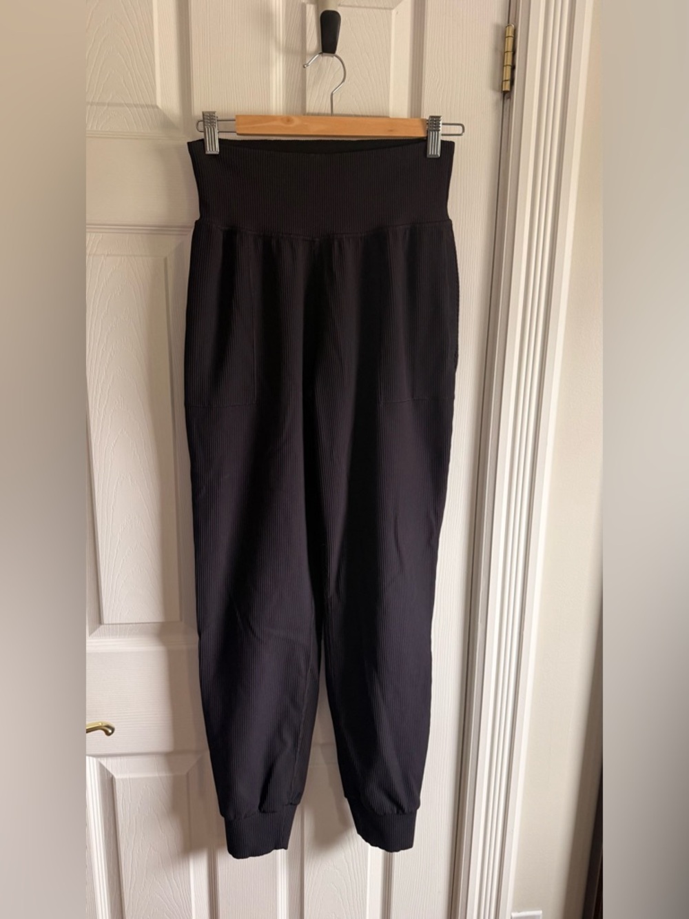 Athleta Black Salutation Rib Joggers